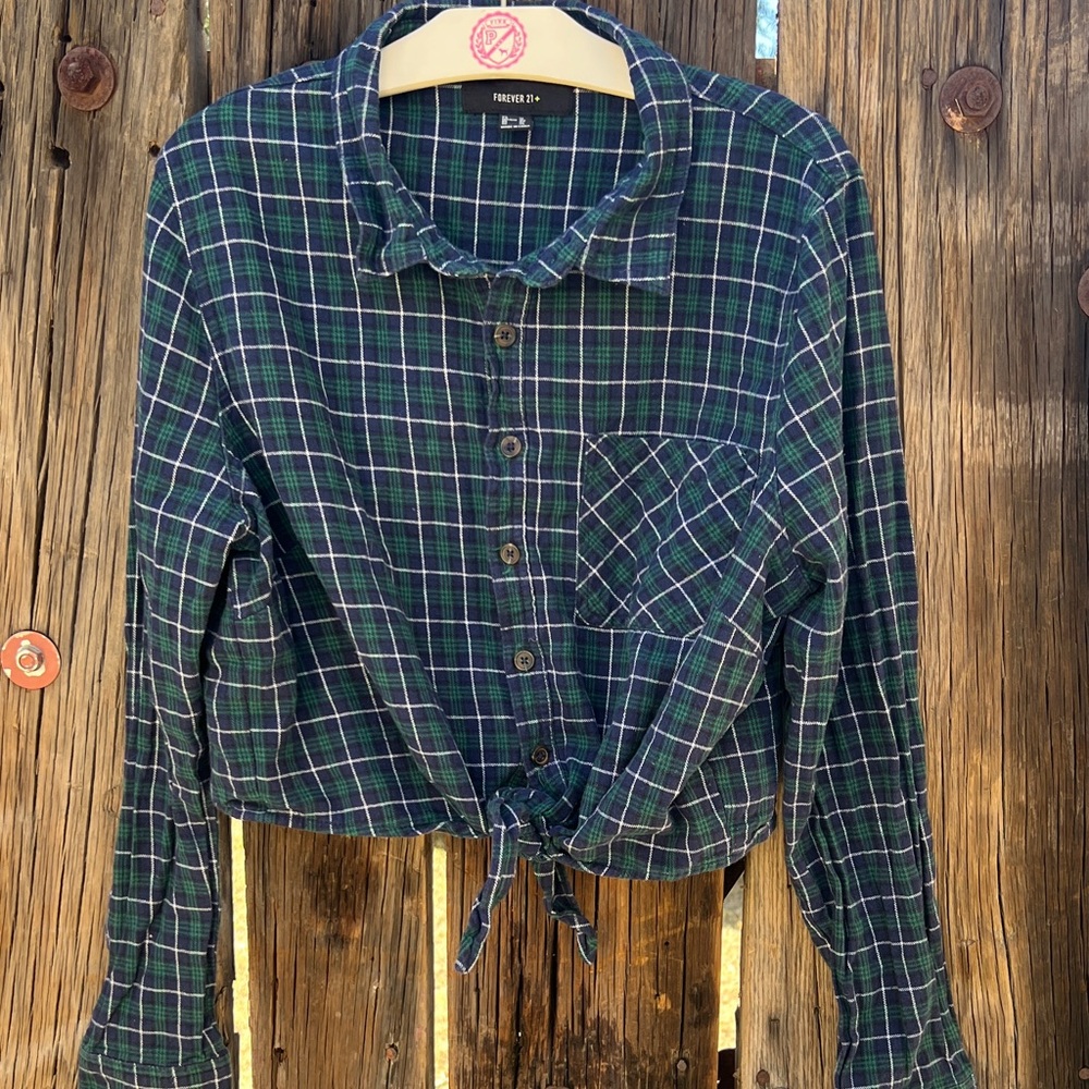 Forever 21 Plaid cropped flannel Tie-Front Shirt
